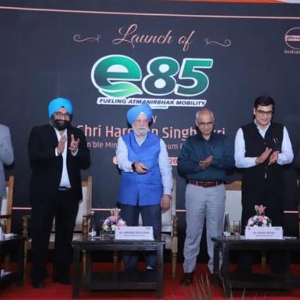 govt-launches-e85-petrol-with-85%-ethanol-mix:new-flex-fuel-to-cost-₹20-cheaper-than-e20-per-litre;-first-pump-opens-in-delhi