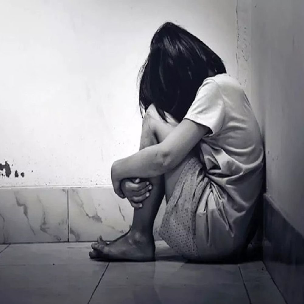 grandfather-shows-obscene-videos-to-12-year-old,-says-‘learn-this’:girl-breaks-down-while-revealing-alleged-abuse-to-mother;-fir-registered