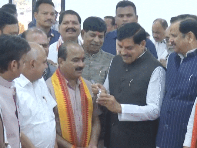 bjp’s-surprise-pick-for-third-rajya-sabha-seat:how-mahesh-kevat’s-name-was-cleared;-what-role-did-up-connection-play