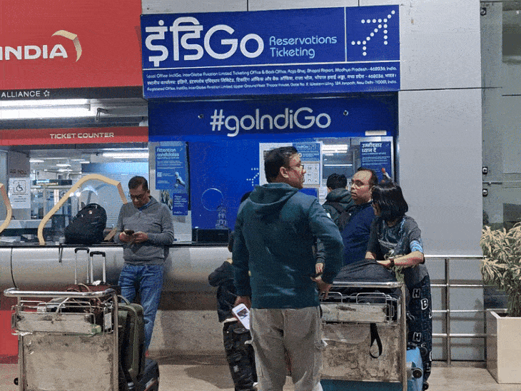 flight-to-bhopal-stops-moments-before-take-off:aircraft-gains-speed-on-runway,-brakes-are-applied-suddenly;-arrives-2.5-hours-late