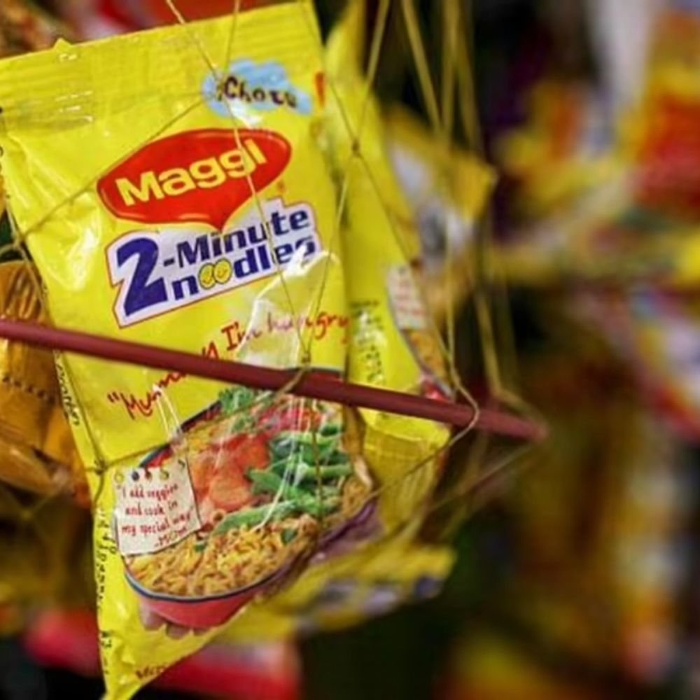 live-insects-found-in-maggi-and-open-secret-packets:fssai-sends-notices-to-nestle,-kfc-and-flipkart