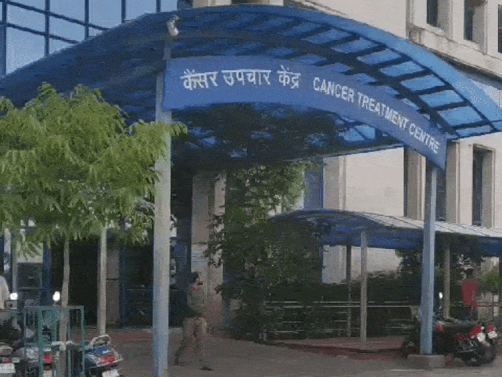 child-dies-due-to-wrong-injection-at-aiims-bhopal:father-objected,-yet-formalin-injected-into-corpse;-fir-filed-against-2-nursing-officers