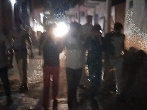 beaten-and-dragged-into-car-in-broad-daylight:bhind-police-chase-kidnappers-for-5-km,-rescue-youth;-3-arrested