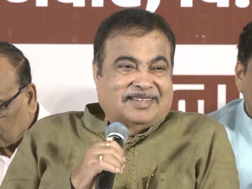 vehicles-running-on-100%-ethanol-get-government-approval:gadkari-said-–-companies-will-launch-vehicles-for-this-in-6-weeks,-pollution-and-petrol-costs-will-decrease