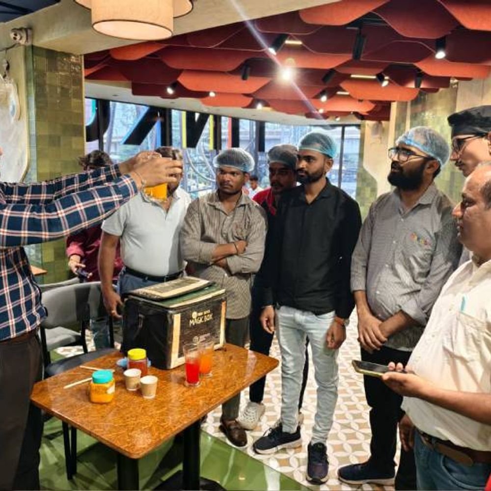inspection-of-hostels-in-indore,-shortcomings-found-at-several-places:irregularities-found-in-satkar-girls-hostel;-administration’s-campaign-to-check-food-quality