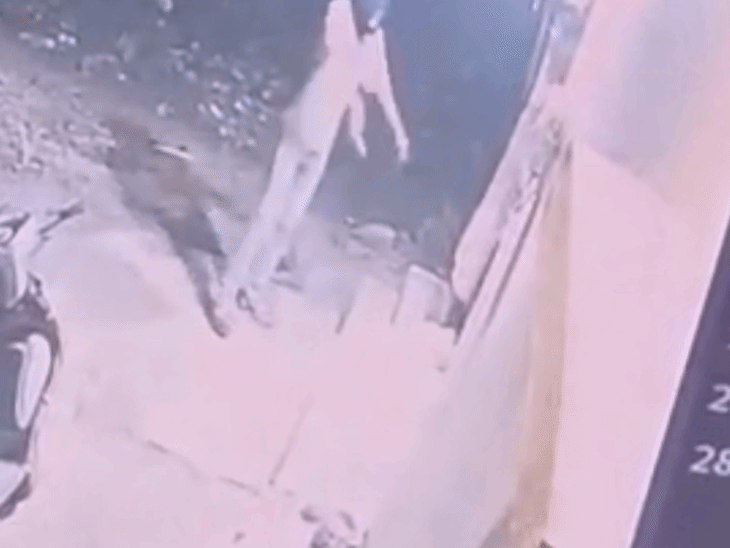 minor-kidnapped-at-knifepoint-in-sagar:abuses-hurled-outside-victim’s-home;-woman-family-member-hurt-in-attack