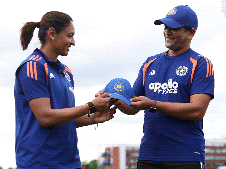 smriti-mandhana-hands-harmanpreet-kaur-her-200th-t20i-cap:shree-charani’s-double-wicket-maiden,-shabnim-ismail-injured-her-hand
