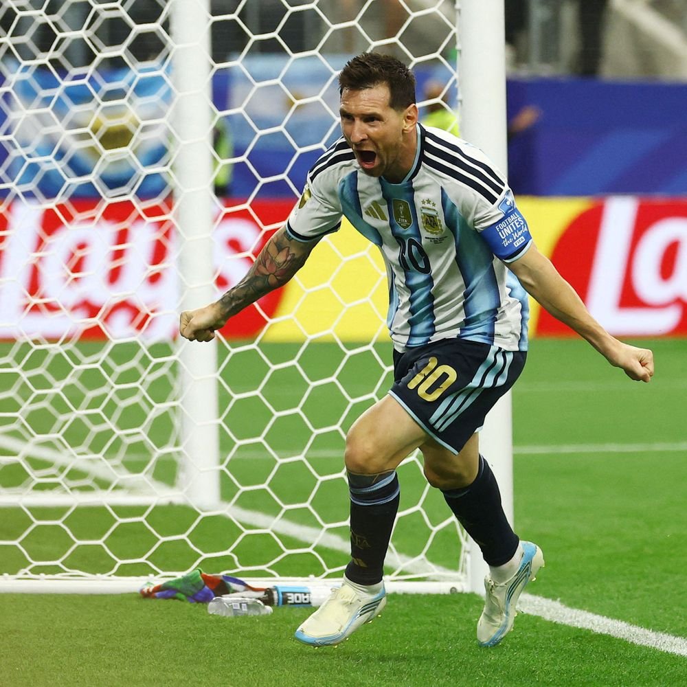 india-catches-fifa-fever:clothing-brands-sell-out-fast;-big-players-like-reliance-join-the-party