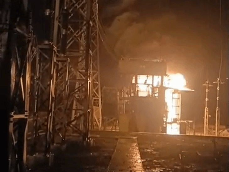 fire-breaks-out-at-220-kv-power-station-in-indore:transformer-engulfed-in-flames;-massive-cloud-of-smoke-visible-from-afar