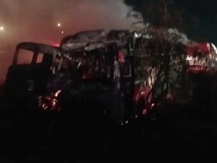 rishikesh–indore-bus-collides-with-trailer-in-rajasthan:8-dead-as-vehicles-catch-fire,-6-passengers-burnt-alive