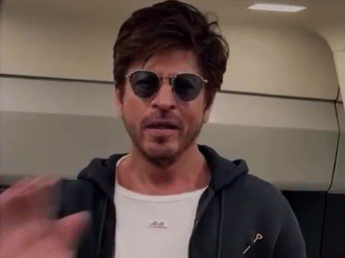 shah-rukh-inaugurates-lakr’s-stadium,-built-in-100-days:facility-built-for-reported-₹200-crore-with-8-pitches,-will-host-olympics-matches-in-2028