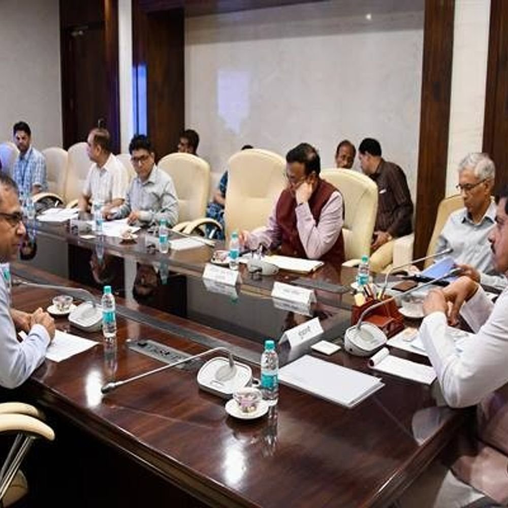 cm-announces-launch-of-70-sandipani-schools:46-institutions-under-education-dept,-24-to-be-managed-by-tribal-affairs-dept