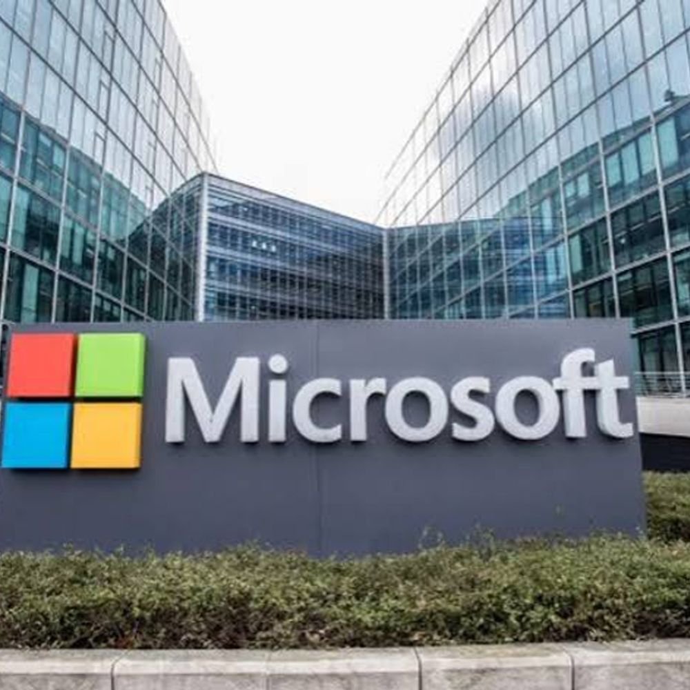 microsoft-cuts-4,800-employees,-restructure-xbox-unit:decision-due-to-increased-spending-on-ai-infrastructure;-company’s-share-fell-20%