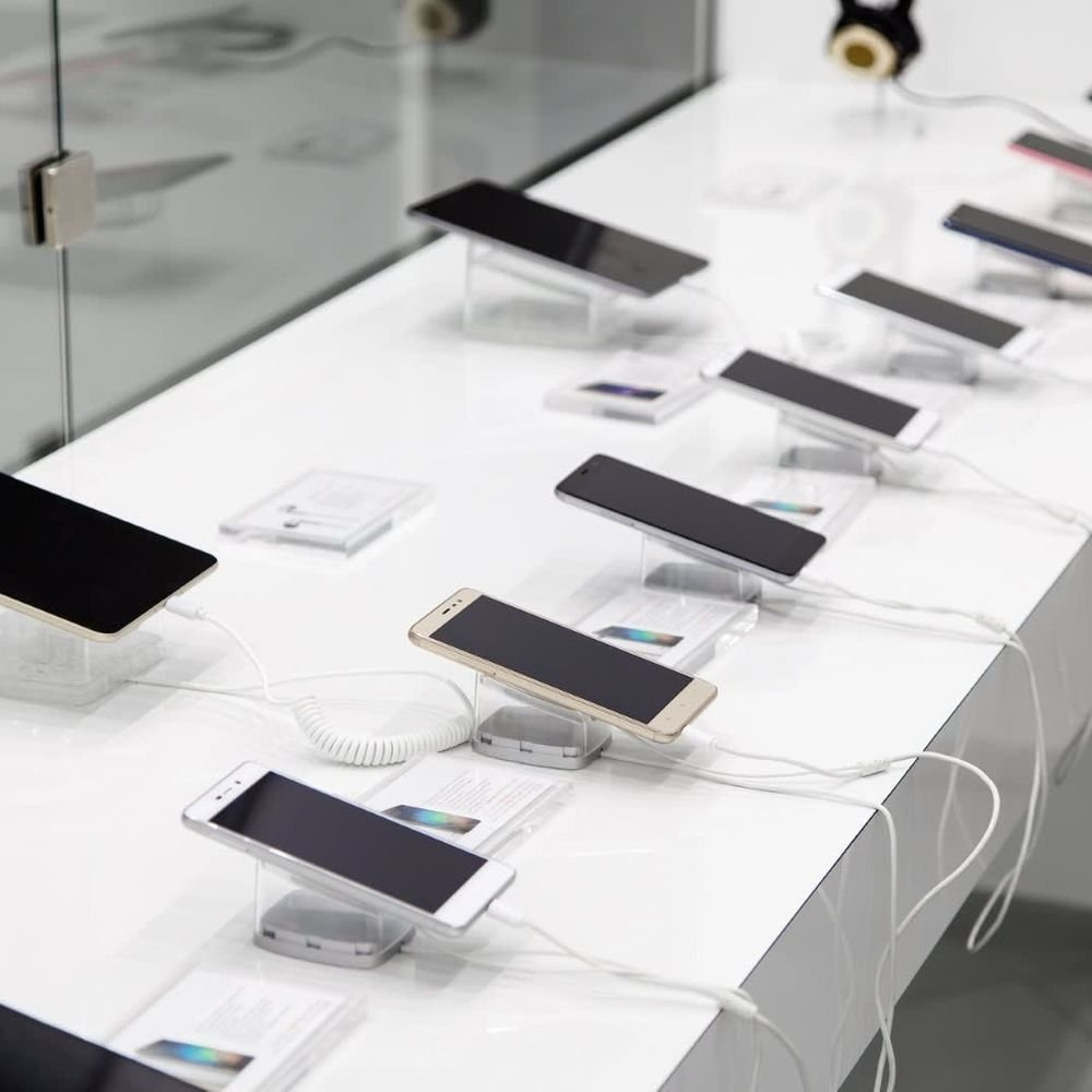 smartphones-laptops-may-become-cheaper:govt-cuts-tax-on-key-components-of-electronic-devices