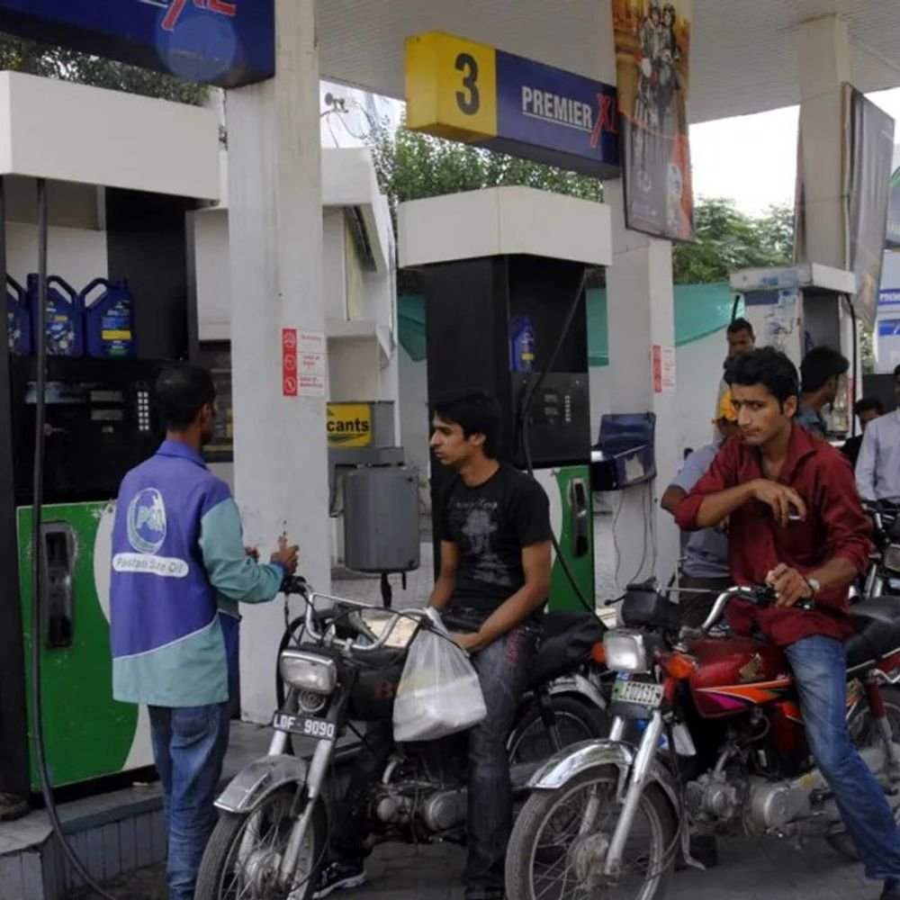petrol-costlier-by-rs-493/litre-in-pakistan:diesel-prices-increase-by-rs-367.21/liter;-new-rates-effective-from-july-22