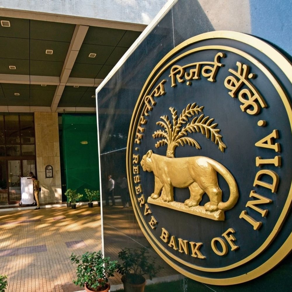 rbi-issues-new-fd-rules:small-finance-banks-will-now-have-to-provide-complete-information-about-interest-rates-in-advance;-know-–-5-major-changes