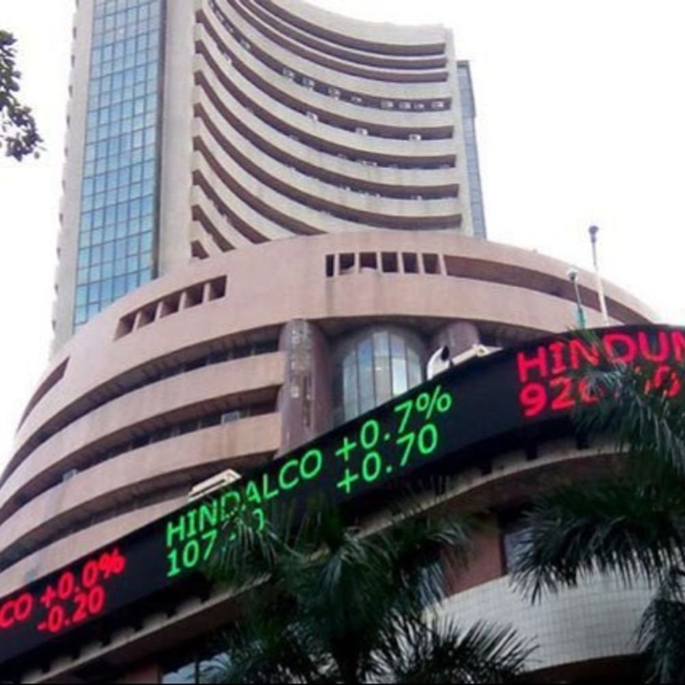 indian-stock-markets-open-higher:sensex-rises-500-points;-buying-in-it-and-banking-shares-lifts-indices