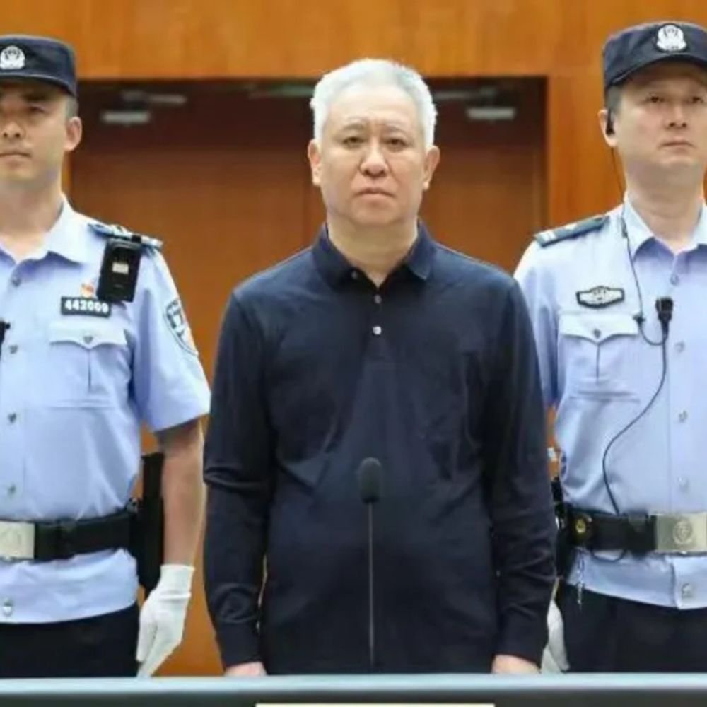 once-the-richest-real-estate-company,-today-the-empire-is:chinese-company-evergrande’s-founder-sentenced-to-life-imprisonment,-court-approves-bankruptcy-today