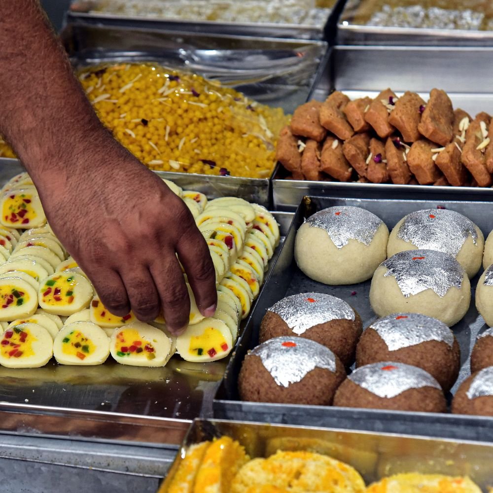 blinkit-will-not-provide-more-than-5-kg-of-sugar:retail-stores-and-online-platforms-set-purchase-limits,-prices-rose-by-35%-in-1-month