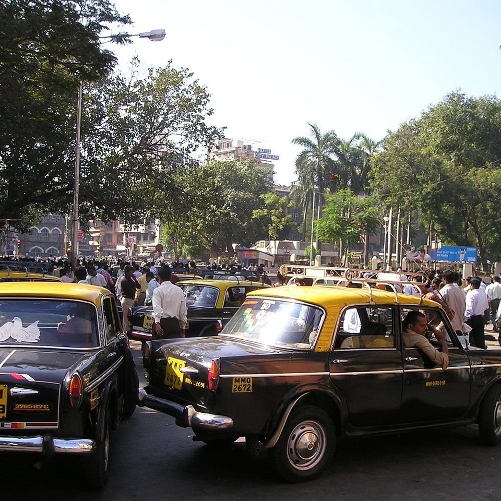 mumbai-auto-rickshaw,-taxi-fares-rise-following-cng-price-hike:passengers-to-pay-₹1822/km-in-auto-rickshaws-₹21.90/km-in-black-and-yellow-taxis