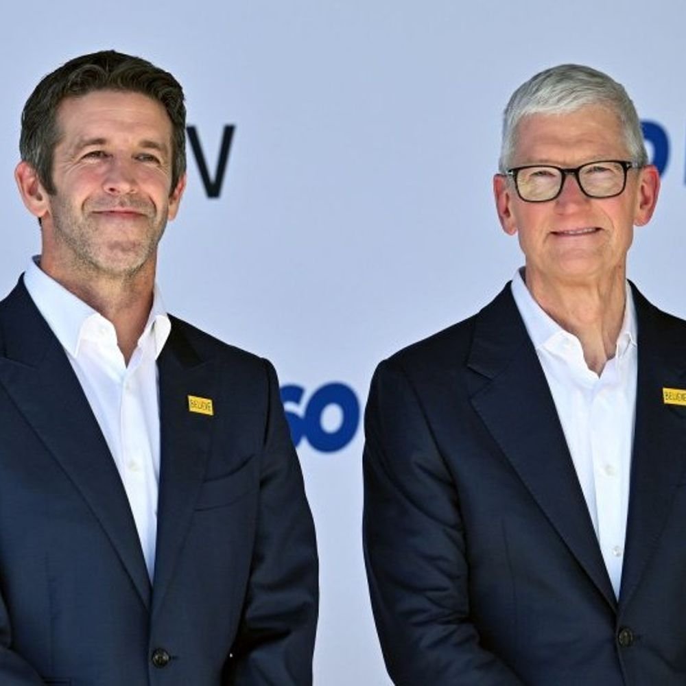 apple-reveals-salary-of-new-ceo-and-executive-chairman:john-ternus-to-get-₹551-crore,-tim-cook-₹447-crore-in-new-pay-packages