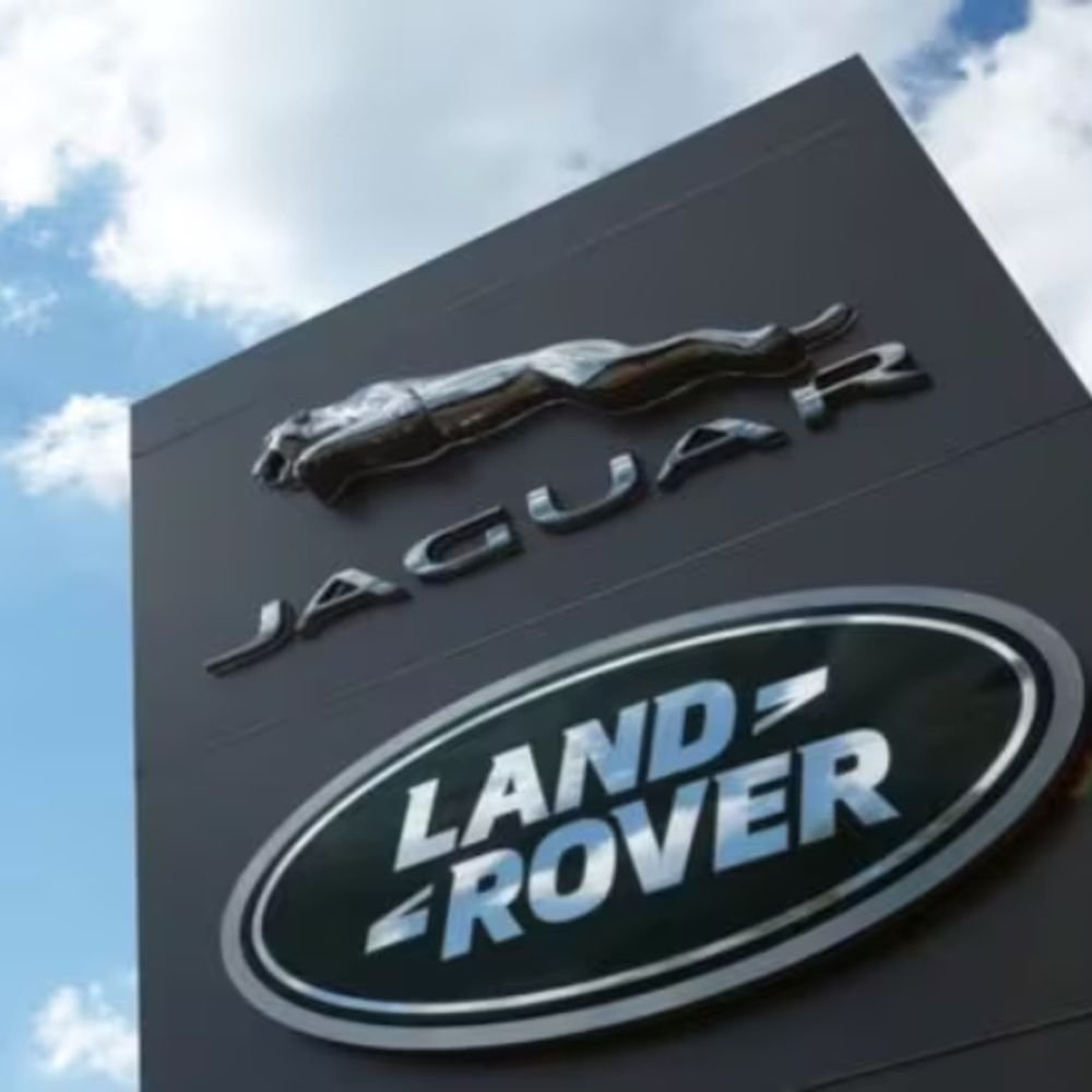 jlr-to-lay-off-4,000-employees-in-uk:plan-to-cut-expenses-by-₹21,700-crore;-govt-backs-out-of-providing-funds