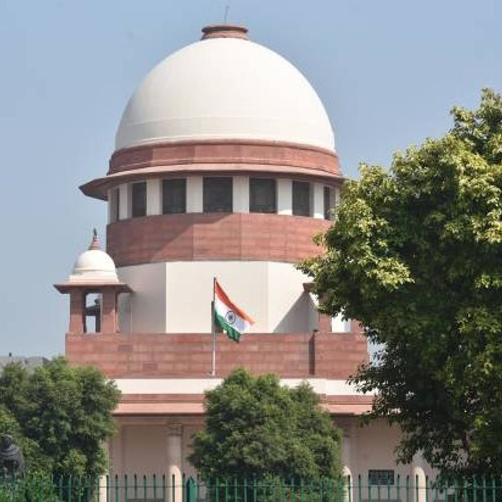 sc-issues-notice-to-centre-on-plea-challenging-upi-mdr:top-court-refuses-to-stay-centre’s-decision-to-impose-upi-fees-on-transactions-above-₹2,000