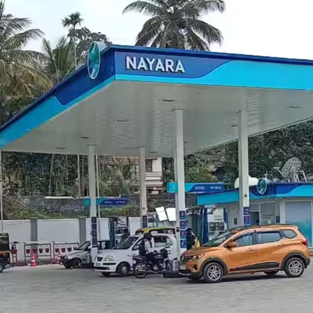reliance-and-nayara-limit-petrol-and-diesel-sales:oil-prices-surge-past-$107;-nayara-restricts-diesel-sales-to-200l