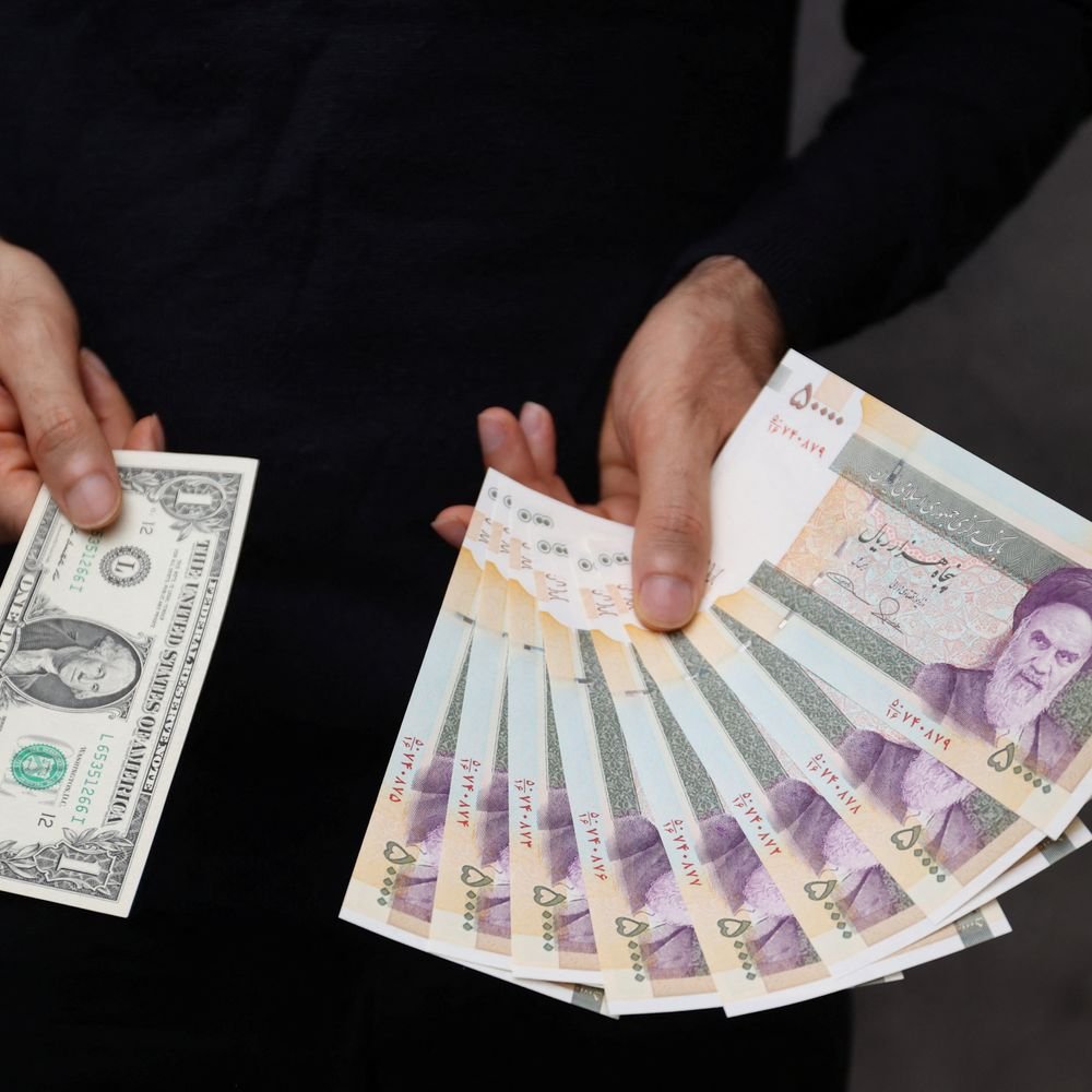 $1-equals-2.5-million-rials-in-iran:currency-hits-record-low-as-us-sanctions-worsen-economic-crisis