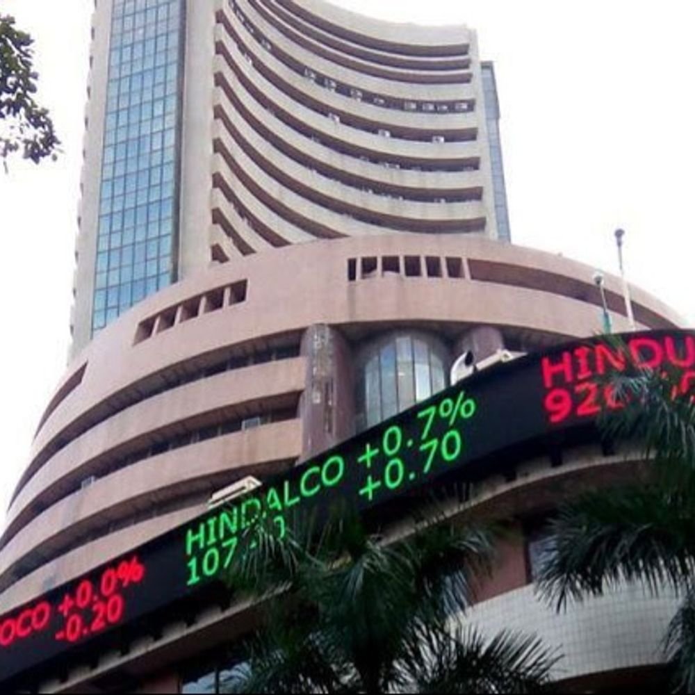 sensex-gains-100-points:nifty-sees-stronger-buying-in-banking-and-it-shares