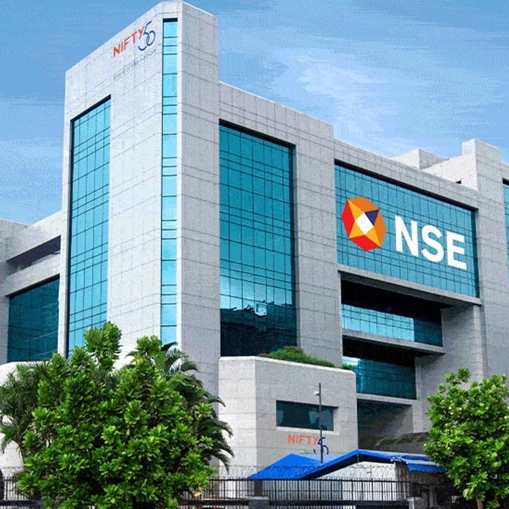 sensex-rises-300-points-to-cross-73,500:it-shares-see-most-buying;-today-is-final-day-of-jio-ipo