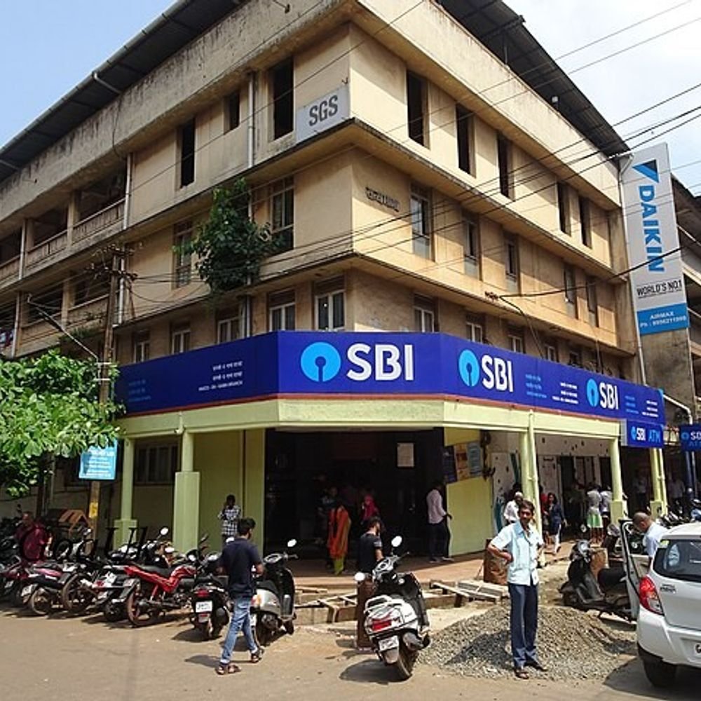 sbi-assures-customers-their-balances-funds-remain-safe:bank-sends-private-messages-to-cyber-attack-affected-bank-a/c-holders